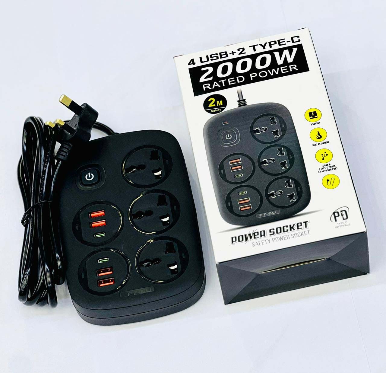 4USB + 2 Type-C British Standard Power Switch – Black with Color-Changing LED Circle, Total Control, 2500W Power, Fast Charging and Smart Home Integration